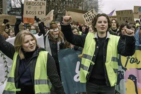 Anuna De Wever: Het Gezicht van de Klimaatjeugd en de Onverminderde Klimaatzaak in België