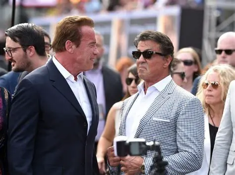 Arnold Schwarzenegger: Dari Binaragawan Juara Hingga Governator – Perjalanan Dulu dan Sekarang