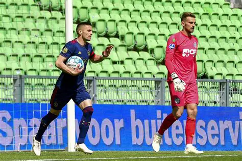 Челси против Ајакс: Историски средби, анализи и очекувања за иднината