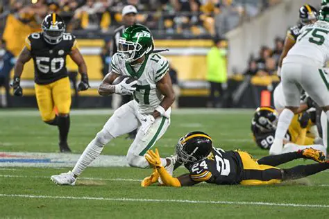 Davante Adams' Future with the Jets Uncertain Following Aaron Rodgers News