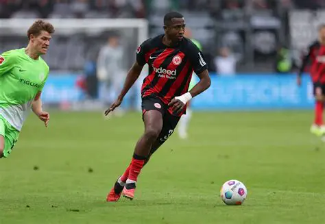 Eintracht Frankfurt vs Liverpool: O Confronto Que Fanáticos do Futebol Não Podem Perder