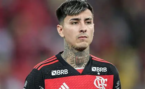 Erick Pulgar: A Trajetória de um Volante de Garra no Futebol Brasileiro e Internacional