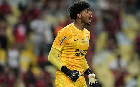 Hugo Souza no Corinthians: O Goleiro Que Promete Revolucionar o Gol Alvinegro