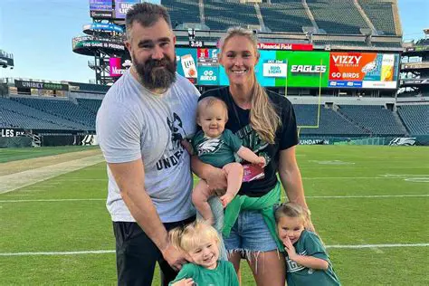 Unpacking Jason Kelce's Mom's Health: A Look at Donna Kelce's Enduring Vitality