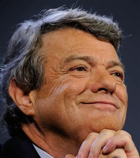 Jean-Louis Borloo : Une Trajectoire Politique Marquée par l'Audace et l'Engagement