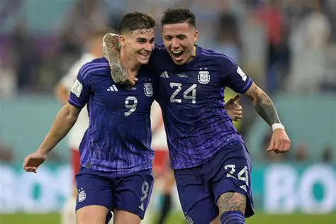 Julián Álvarez: El Delantero Argentino que Conquista el Mundo del Fútbol