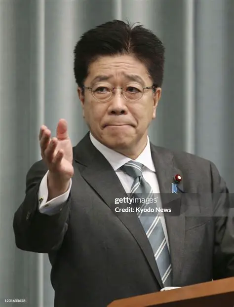 加藤勝信氏：厚生労働大臣としての功績と今後の展望