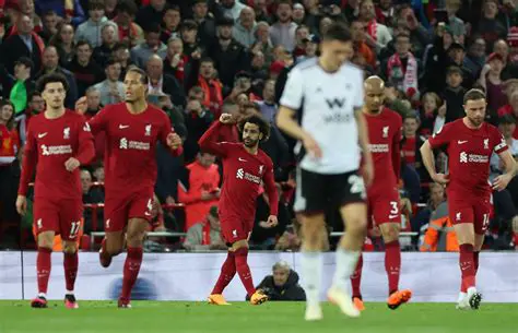 Liverpool Unggul di Babak Pertama: Analisis Mendalam dan Sorotan Kunci