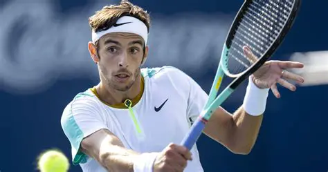Lorenzo Musetti: Ascenso meteórico en el tenis y sus próximos desafíos