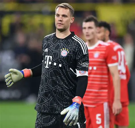 Manuel Neuer : Le Gardien Révolutionnaire qui a Redéfini le Poste dans le Football Moderne