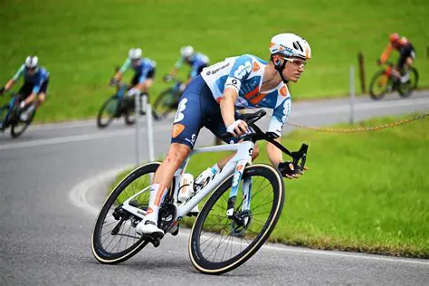 Oscar Onley's Tour de France Aspirations: A Rising Star's Journey to Cycling's Grandest Stage