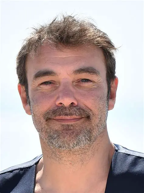 Patrick Puydebat : Portrait d'un Acteur Emblématique du Paysage Audiovisuel Français