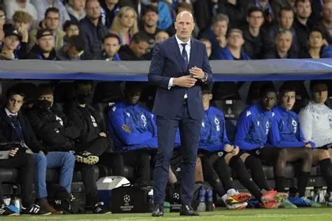 Philippe Clement: De Joueur Exemplaire à Entraîneur Stratège de Renom