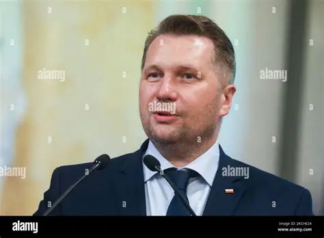 Przemysław Czarnek: Analiza Działalności, Polityki i Wpływu na Polską Edukację